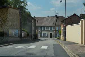 HEADING SOUTH FROM PARIS(017)